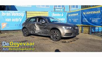 Vrakbiler auto Audi A3 A3 Sportback (8VA/8VF), Hatchback 5-drs, 2012 / 2020 1.2 TFSI 16V 2013/10