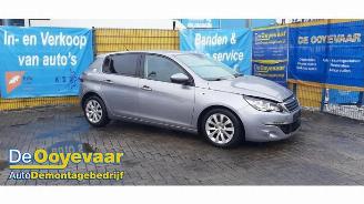Vrakbiler auto Peugeot 308 308 (L3/L8/LB/LH/LP), Hatchback 5-drs, 2013 / 2021 1.2 12V e-THP PureTech 110 2016/5