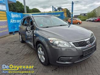 Purkuautot passenger cars Kia Cee d Cee'd Sporty Wagon (EDF), Combi, 2007 / 2012 1.4 16V 2011/4