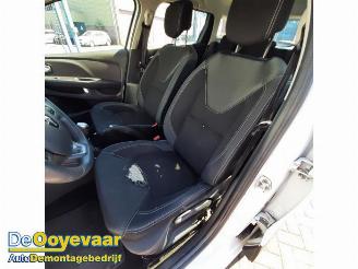 Renault Clio Clio IV Estate/Grandtour (7R), Combi 5-drs, 2012 / 2021 0.9 Energy TCE 90 12V picture 6
