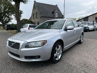 Unfallwagen Volvo S-80 2.4 D5 SEDAN AUTOMAAT 2008/9