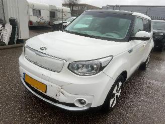 Coche accidentado Kia E-Soul EV Edition AUTOMAAT 30 kWh BJ 2019 38808 KM 2019/1