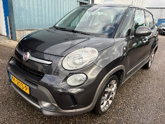 damaged passenger cars Fiat 500L 0.9 TwinAir Trekking BJ 2016 84.139 KM 2016/9