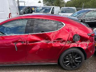 Mazda 3 2.0 e-SkyActiv-X M Hybrid 180 Luxury picture 2