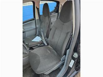 Peugeot 107 107, Hatchback, 2005 / 2014 1.0 12V picture 11