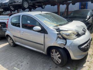 disassembly passenger cars Peugeot 107 107, Hatchback, 2005 / 2014 1.0 12V 2005/9