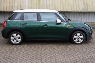 Mini Cooper Mini (F55), Hatchback 5-drs, 2014 1.5 12V Cooper picture 2