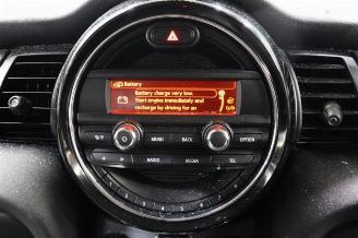 Mini Cooper Mini (F55), Hatchback 5-drs, 2014 1.5 12V Cooper picture 11