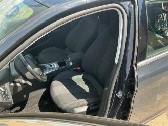 Peugeot 308 308 SW (L4/L9/LC/LJ/LR), Combi 5-drs, 2014 / 2021 1.2 12V e-THP PureTech 110 picture 11