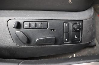 Volkswagen Phaeton Phaeton (3D), Sedan, 2002 / 2016 6.0 W12 48V 4Motion picture 26