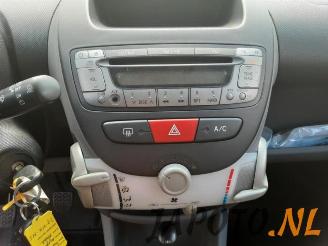 Toyota Aygo Aygo (B10), Hatchback, 2005 / 2014 1.0 12V VVT-i picture 12