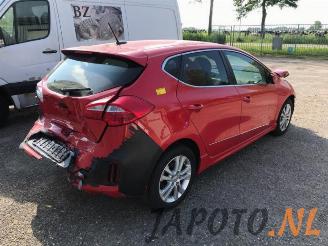 Kia Cee d Cee'd (JDB5), Hatchback 5-drs, 2012 / 2018 1.0i T-GDi 12V 120 picture 4