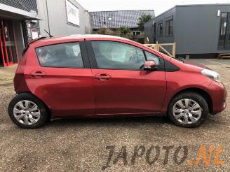 Toyota Yaris Yaris III (P13), Hatchback, 2010 / 2020 1.33 16V Dual VVT-I picture 6