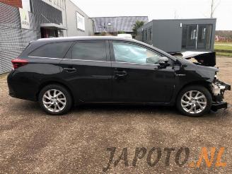 Toyota Auris Auris Touring Sports (E18), Combi, 2013 / 2018 1.8 16V Hybrid picture 4