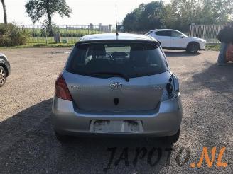 Toyota Yaris Yaris II (P9), Hatchback, 2005 / 2014 1.3 16V VVT-i picture 4