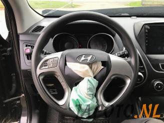 Hyundai Ix35 iX35 (LM), SUV, 2009 / 2015 2.0 16V picture 14