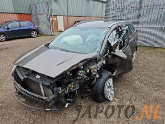 Salvage car Kia Cee d Cee'd Sportswagon (JDC5), Combi, 2012 / 2018 1.6 CRDi 16V VGT 2013/11