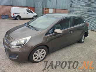 Coche siniestrado Kia Rio Rio III (UB), Hatchback, 2011 / 2017 1.2 CVVT 16V 2012/1