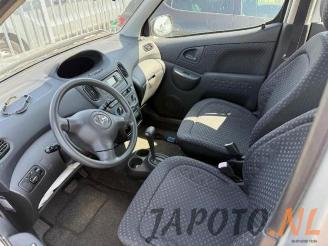 Toyota Yaris-verso Yaris Verso (P2), MPV, 1999 / 2005 1.3 16V picture 6