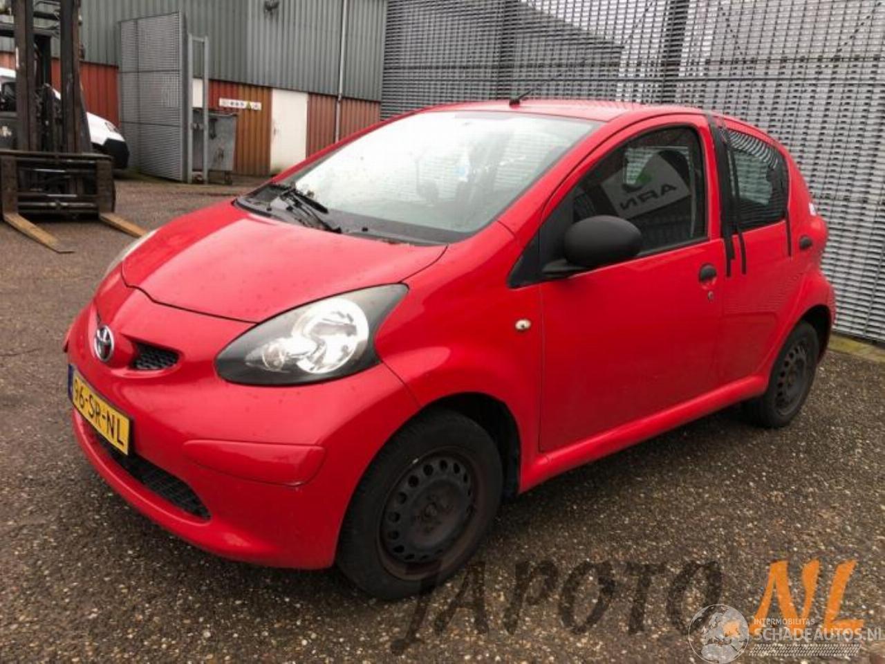 Toyota Aygo Aygo (B10), Hatchback, 2005 / 2014 1.0 12V VVT-i