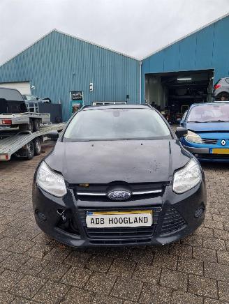 Unfallwagen Ford Focus 3 Wagon Combi 1.0 Ti-VCT EcoBoost 12V 100 (M2DA(Euro 5)) [74kW] 2013/1