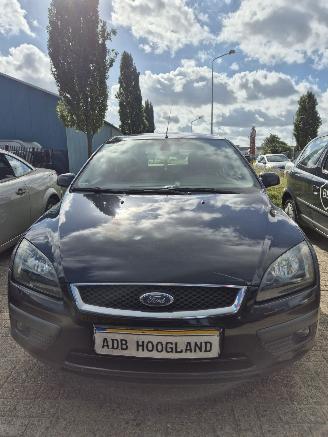Dezmembrări autoturisme Ford Focus 2 Hatchback 1.6 16V (HWDA(Euro 3)) [74kW] 5-BAK 2006/1