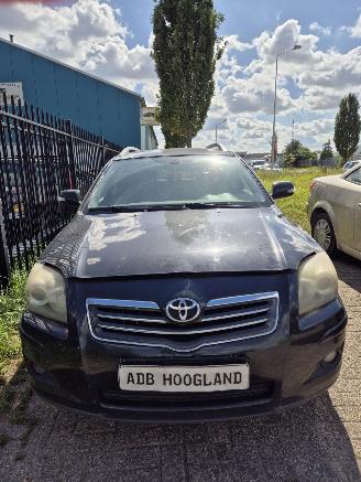 Démontage voiture Toyota Avensis Wagon (T25/B1E) Combi 2.2 D-4D 16V D-CAT (2AD-FHV) [130kW] 6-BAK 2007/1