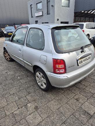 Nissan Micra (K11) Hatchback 1.4 16V (CGA3DE) [60kW] picture 5