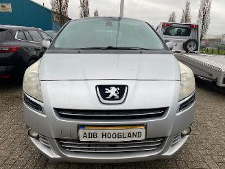 demontáž osobní automobily Peugeot 5008 I (0A/0E) MPV 1.6 THP 16V (EP6CDT(5FV)) [115kW] 6-BAK 2011/1