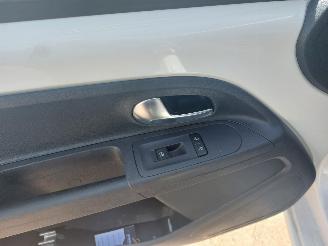 Volkswagen Up! Up! (121) Hatchback 1.0 12V 60 picture 7