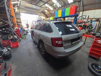 Skoda Octavia Octavia Combi (5EAC), Combi 5-drs, 2012 / 2020 2.0 TSI RS 245 16V picture 3