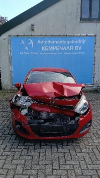Vrakbiler auto Kia Rio Rio III (UB) Hatchback 1.2 CVVT 16V (G4LA5) [63kW]  (09-2011/12-2017) 2014/11