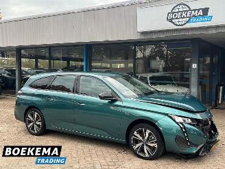 Voiture accidenté Peugeot 308 SW 1.6 Plug-in Hybrid 180 Navi Cruise Climate Trekh. PDC 2023/11