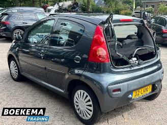 Peugeot 107 1.0-12V XS Airco 5-Deurs picture 3