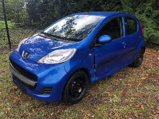 Vaurioauto  passenger cars Peugeot 107 Active 2010/3