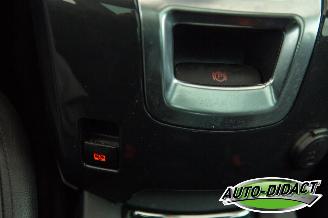 Peugeot 5008 1.6 THP GT 7P. Leer picture 15