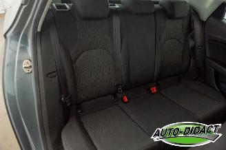 Seat Leon 2.0 TDI Automaat Clima Navi Camera picture 21