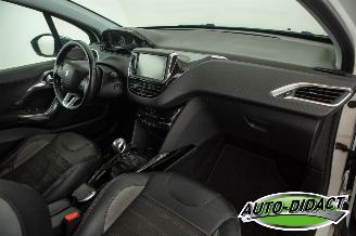 Peugeot 2008 1.6 BlueHDi Clima Navi Blue Lease Executive picture 17