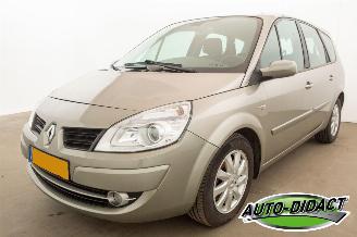 damaged passenger cars Renault Grand-scenic 2.0-16V Navi Clima 7p. Tech Line 2007/9