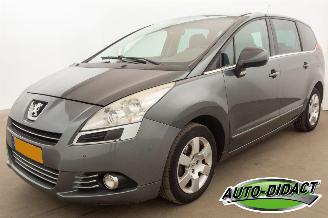 Voiture accidenté Peugeot 5008 1.6 VTi Clima Navi 7p. Blue Lease 2012/3