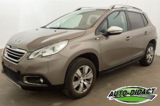 krockskadad bil auto Peugeot 2008 1.2 60kW Navi Clima Access 2016/4