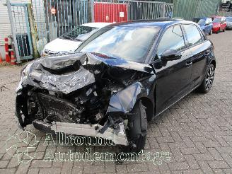 Démontage voiture Audi A1 A1 Sportback (8XA/8XF) Hatchback 5-drs 1.2 TFSI (CBZA) [63kW]  (01-201=
2/04-2015) 2014