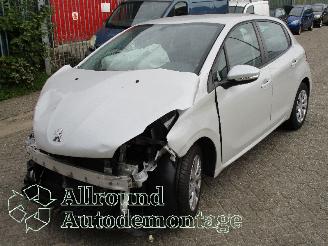Vrakbiler auto Peugeot 208 208 I (CA/CC/CK/CL) Hatchback 1.2 Vti 12V PureTech 82 (EB2F(HMZ)) [60k=
W]  (03-2012/12-2019) 2018