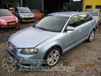 Auto da rottamare Audi A3 A3 Sportback (8PA) Hatchback 5-drs 1.6 FSI 16V (BLP) [85kW]  (09-2004/=
09-2007) 2005