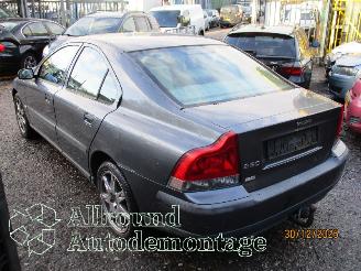 Volvo S-60 S60 I (RS/HV) Sedan 2.4 20V 140 (B5244S2) [103kW]  (07-2000/04-2010) picture 4