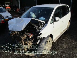 Uttjänta bilar auto Volkswagen Touran Touran (1T3) MPV 2.0 TDI 16V 140 (CFHC) [103kW]  (05-2010/05-2015) 2015