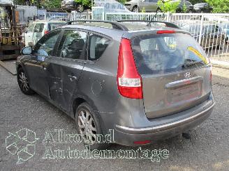 Hyundai I-30 i30 Crosswagon (WWH) Combi 1.6 CVVT 16V (G4FC-G) [93kW]  (02-2008/06-2=
012) picture 4