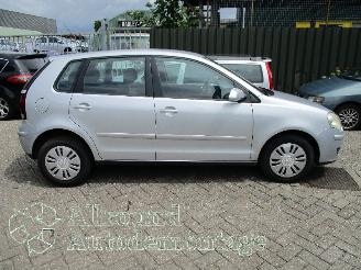 Volkswagen Polo Polo IV (9N1/2/3) Hatchback 1.4 16V (BUD) [59kW]  (05-2006/11-2009) picture 7