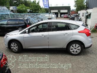 Ford Focus Focus 3 Hatchback 1.6 Ti-VCT 16V 105 (IQDB(Euro 5)) [77kW]  (07-2010/0=
5-2018) picture 9