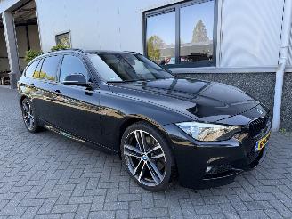 Voiture accidenté BMW 3-serie 318i M Sport Touring Corporate Lease 2019/11